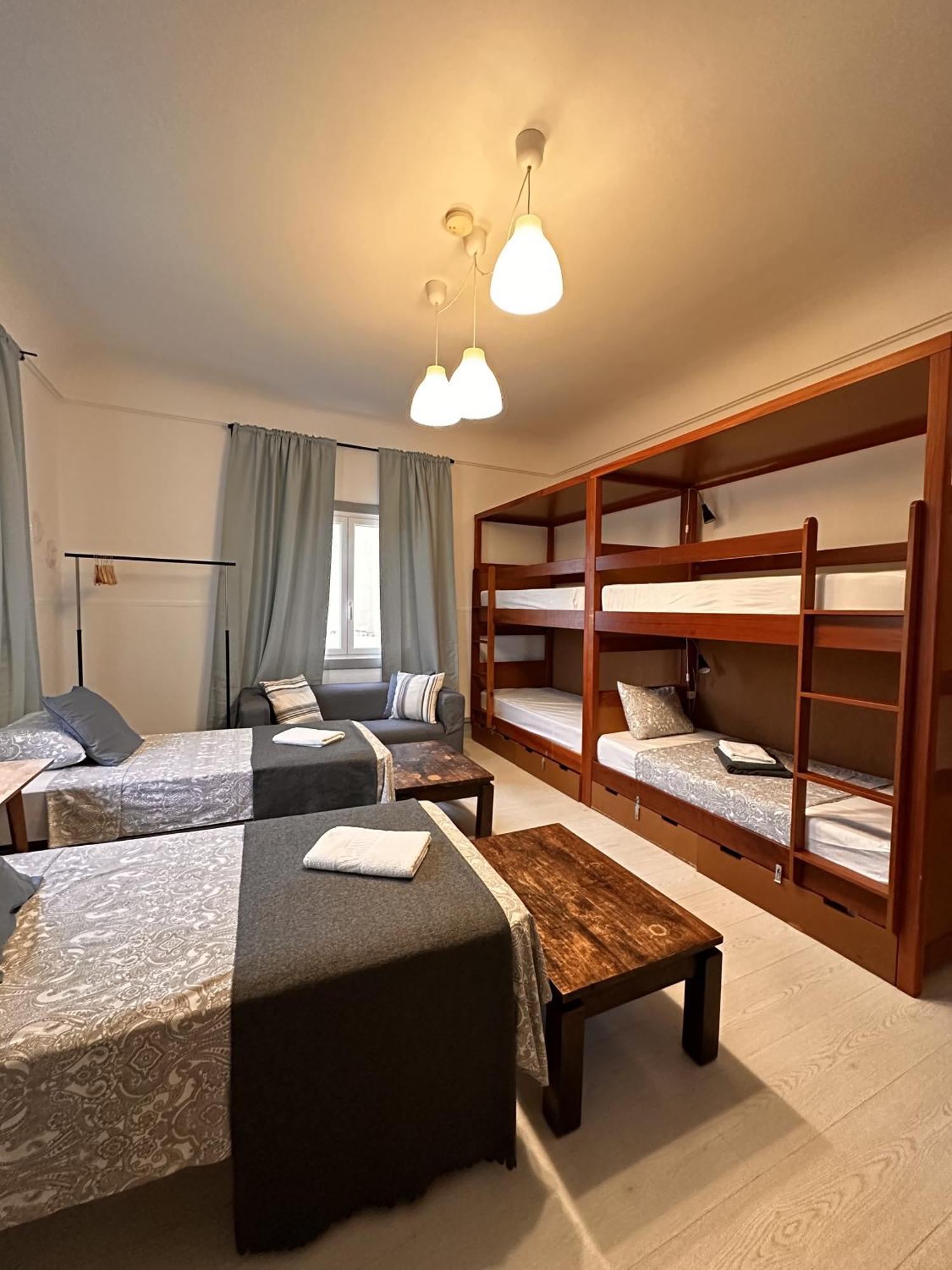 Ey Lisbon Guesthouse Екстер'єр фото