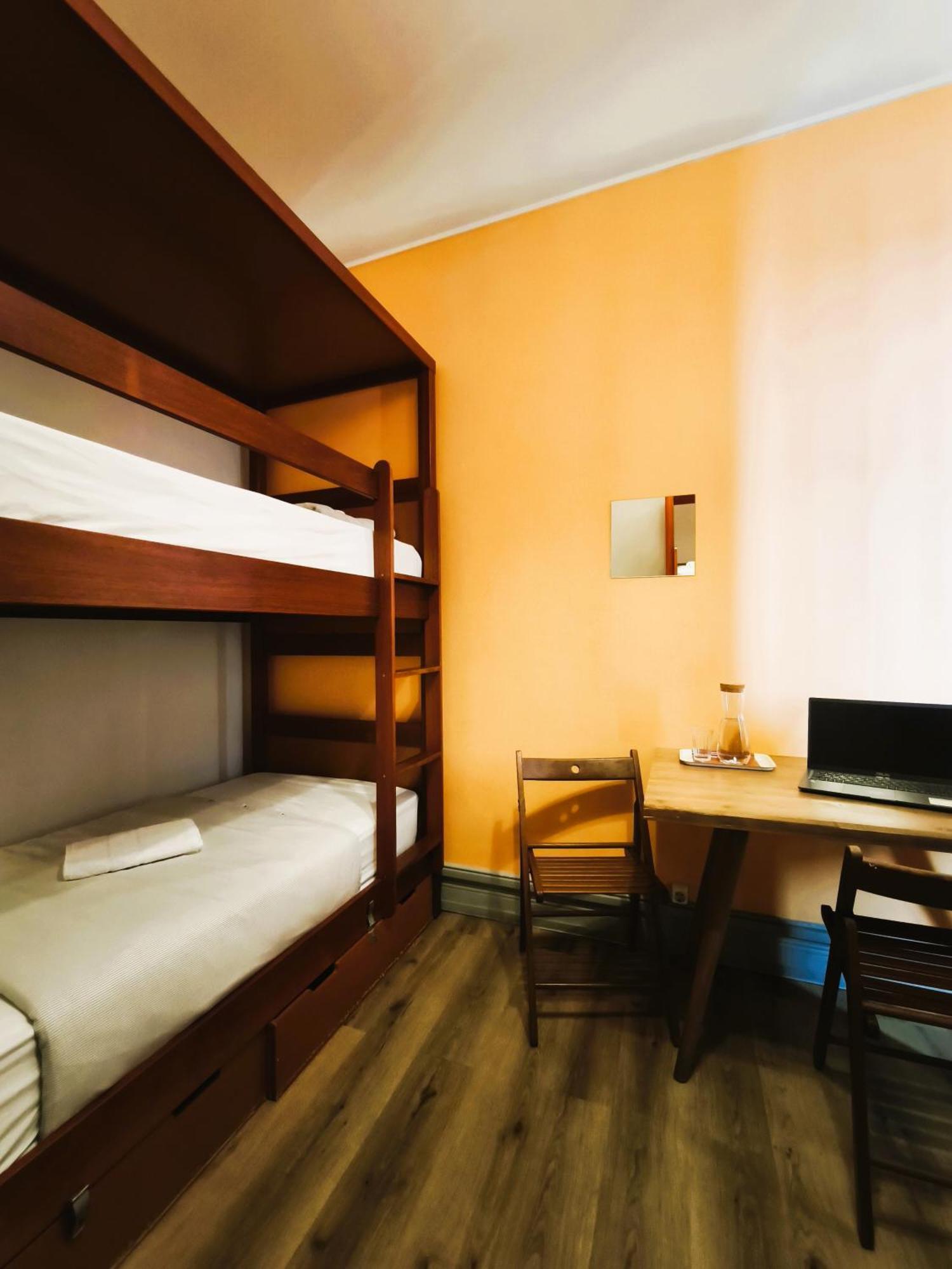 Ey Lisbon Guesthouse Екстер'єр фото