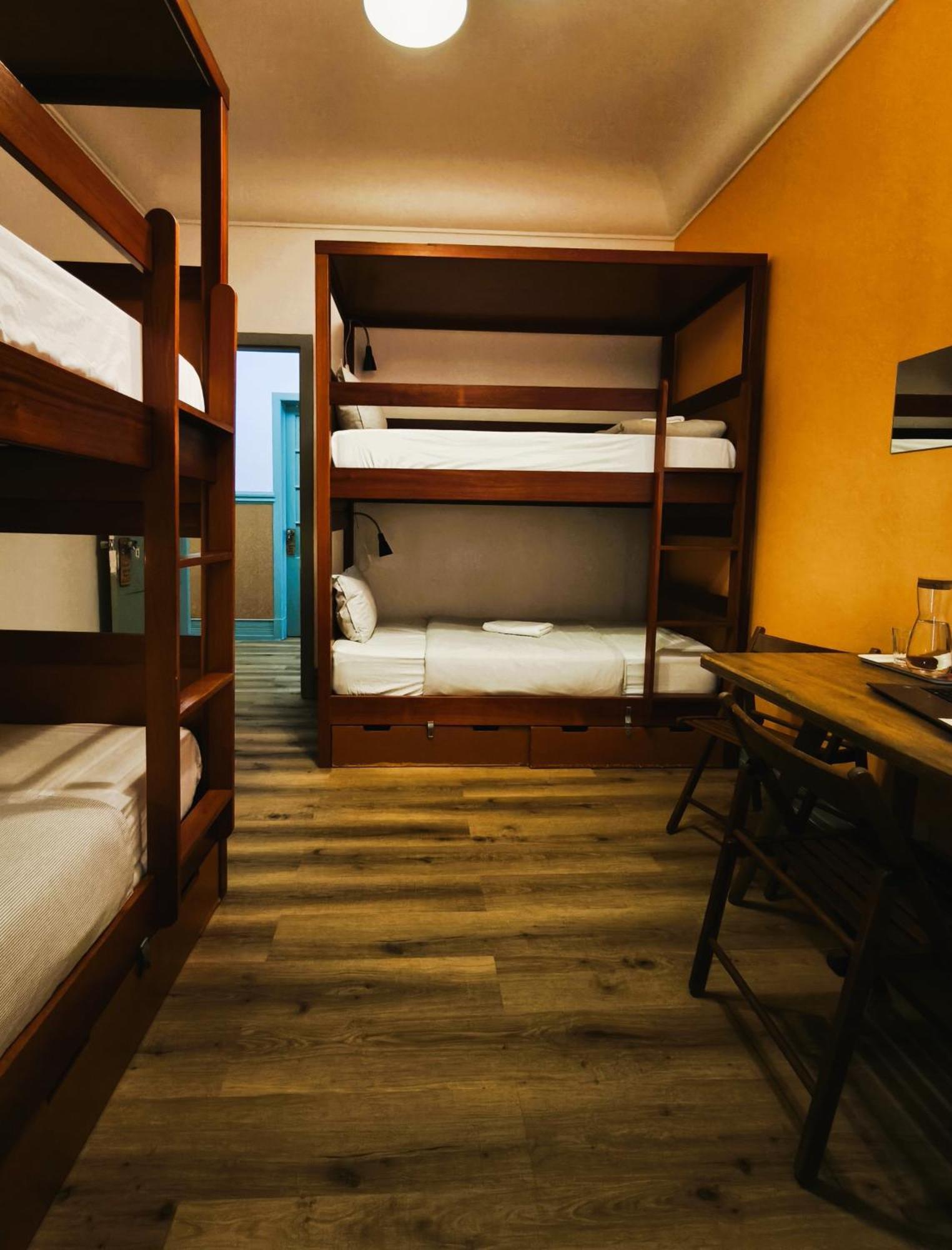 Ey Lisbon Guesthouse Екстер'єр фото