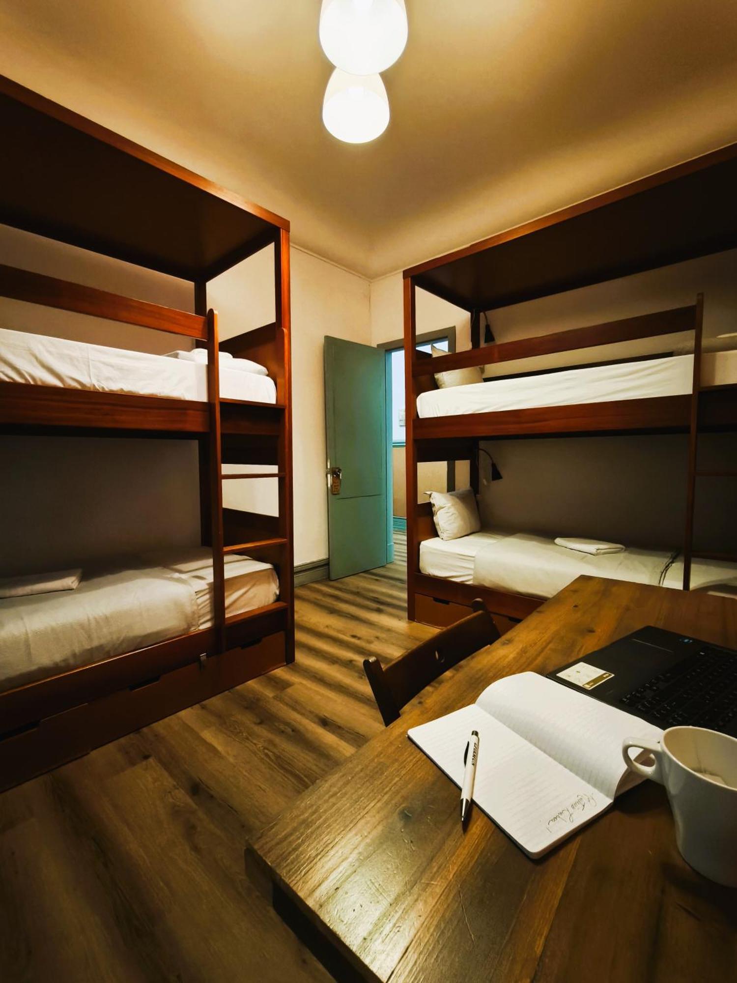 Ey Lisbon Guesthouse Екстер'єр фото